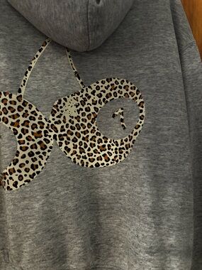 GRAY LEOPARD PRINT HOODIE